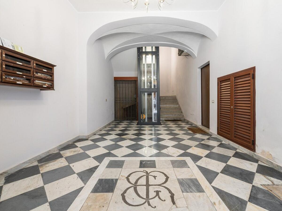 Suite Palazzo Ravenna Каляри Екстериор снимка